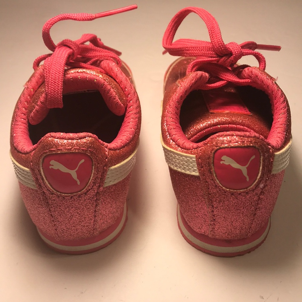 Puma - Picture 3 of 5